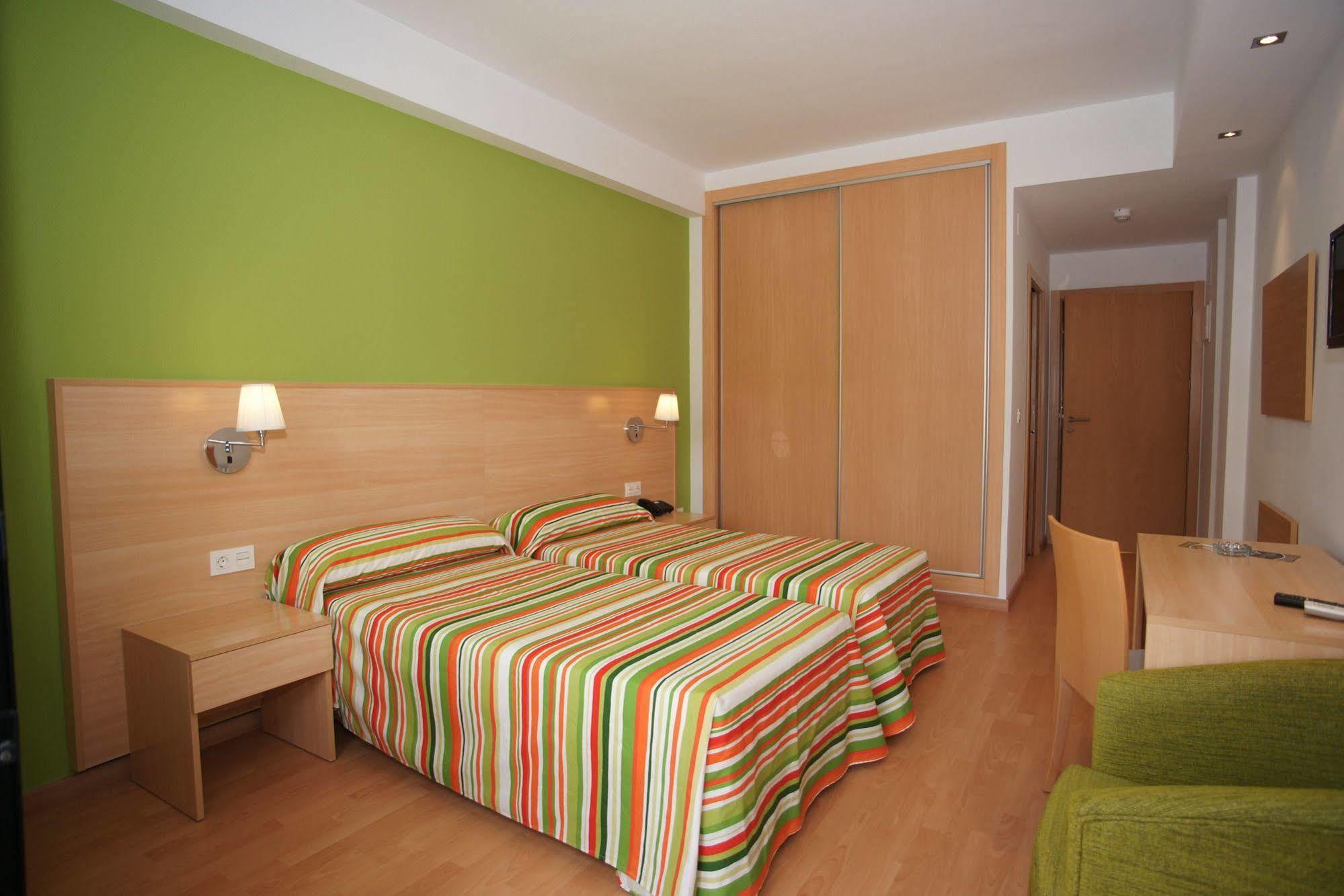 Hotel Golden เบนิดอร์ม ภายนอก รูปภาพ