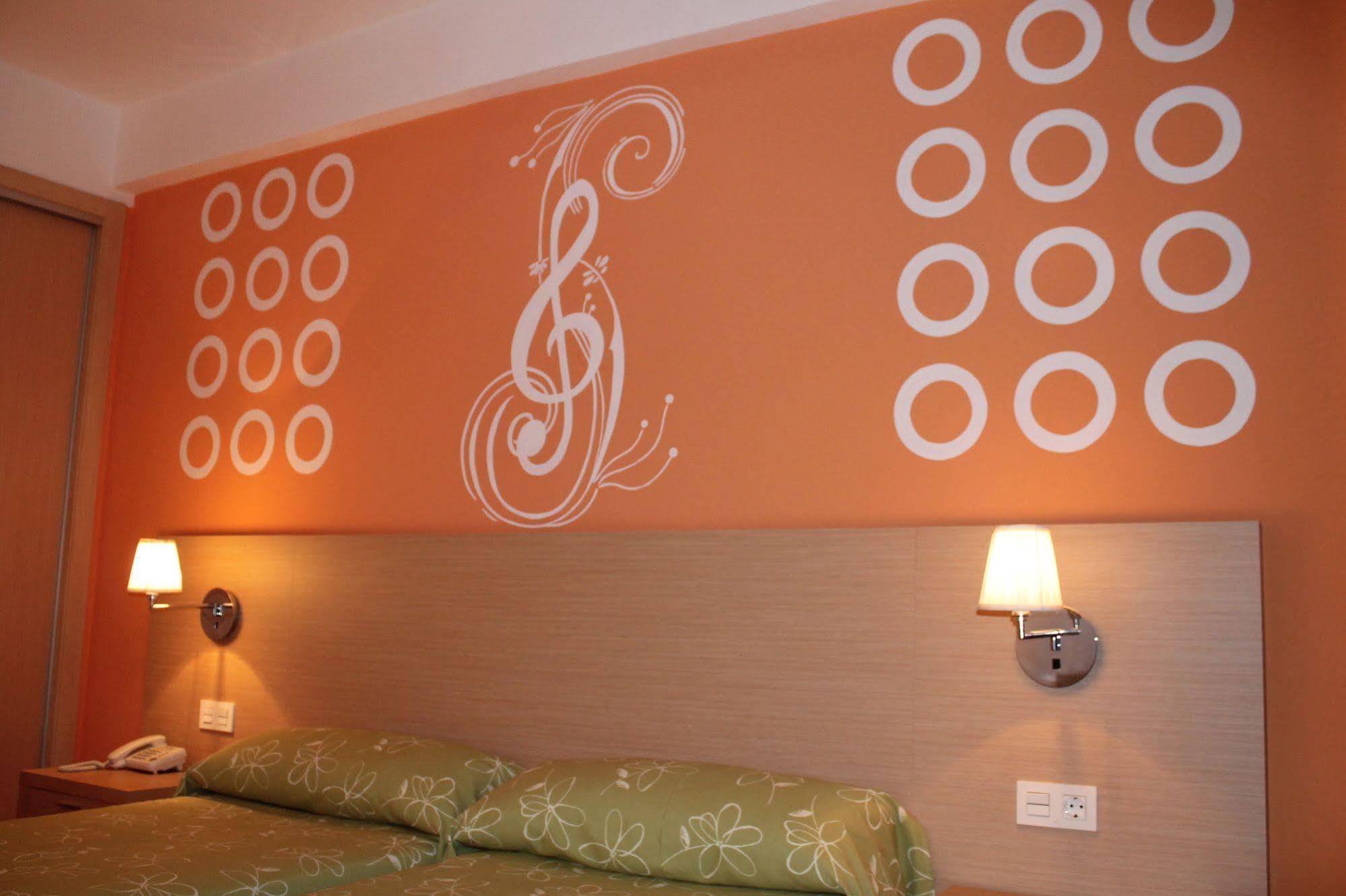 Hotel Golden เบนิดอร์ม ภายนอก รูปภาพ